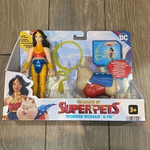 DC Super Pets Wonder Women and PJ Pig Fisher Price Action Figures